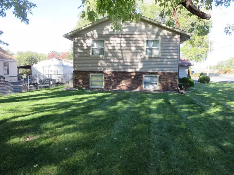 15 63rd WAY NE, Fridley, MN 55432