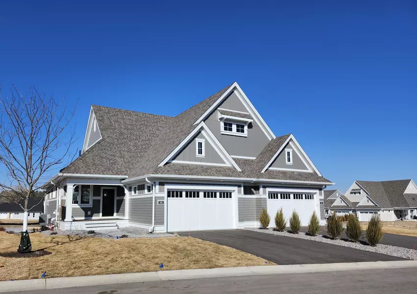 66 Spring Farm RD, North Oaks, MN 55127