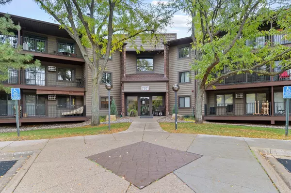 7501 W 101st ST #204, Bloomington, MN 55438