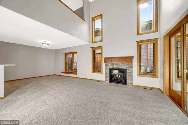 Minnetonka, MN 55345,18519 Apple Tree CT