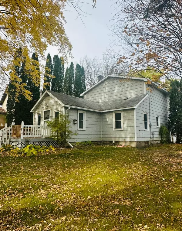 Bertha, MN 56437,102 Cherry ST NW