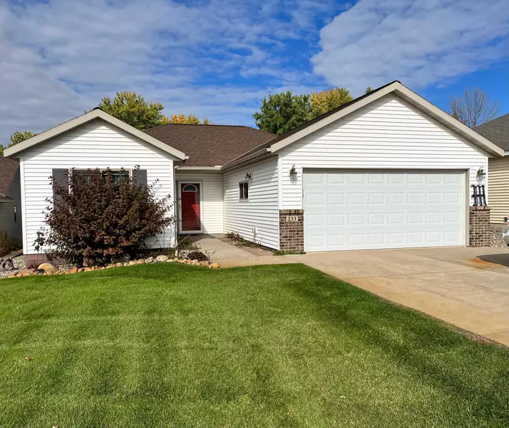 233 Daybreak LN, Sauk Centre, MN 56378