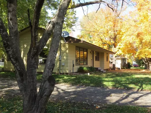 Annandale, MN 55302,80 Myrtle AVE S