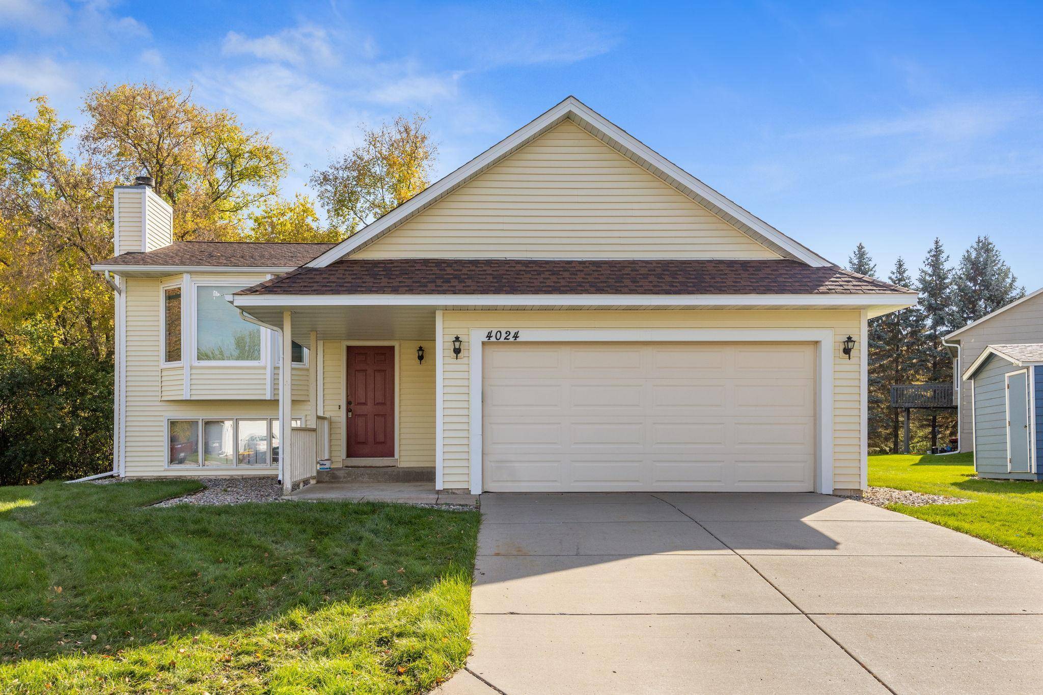 4024 134th CIR,  Savage,  MN 55378