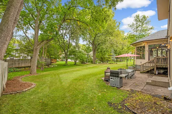 Edina, MN 55436,6015 View LN