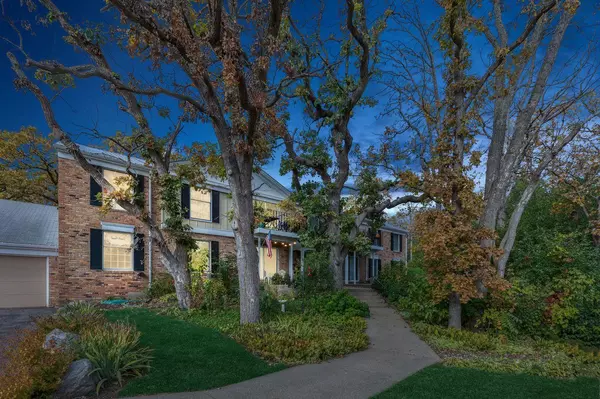 Eagan, MN 55123,1345 Crestridge LN #101