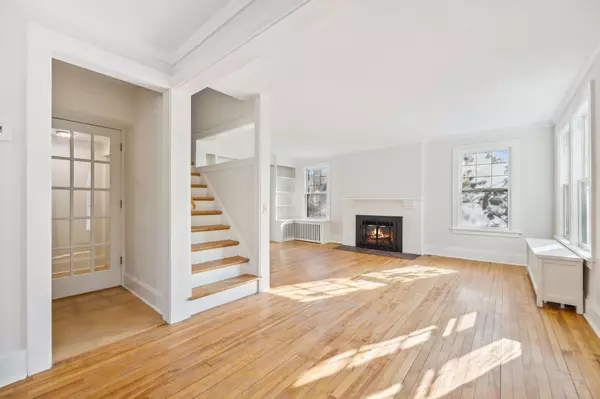 Minneapolis, MN 55414,83 Barton AVE SE