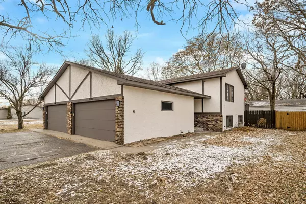 7700 Silver Lake RD, Mounds View, MN 55112