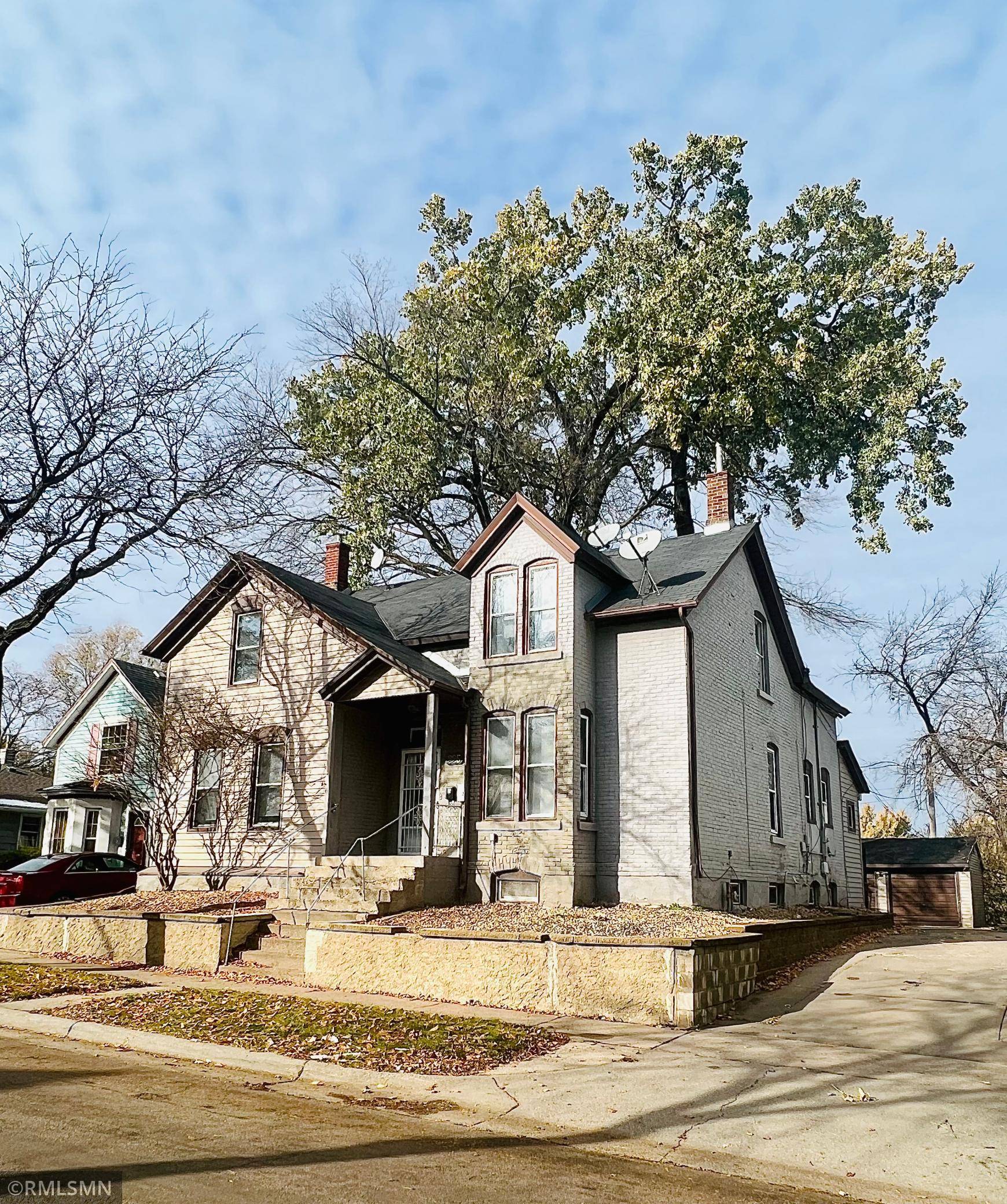 225 Morton ST E, Saint Paul, MN 55107