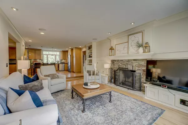 Shoreview, MN 55126,1075 Lake Oaks DR