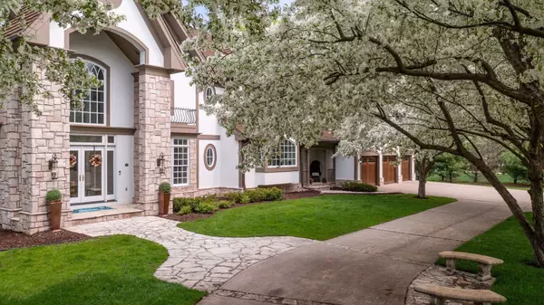 Edina, MN 55436,15 Circle W