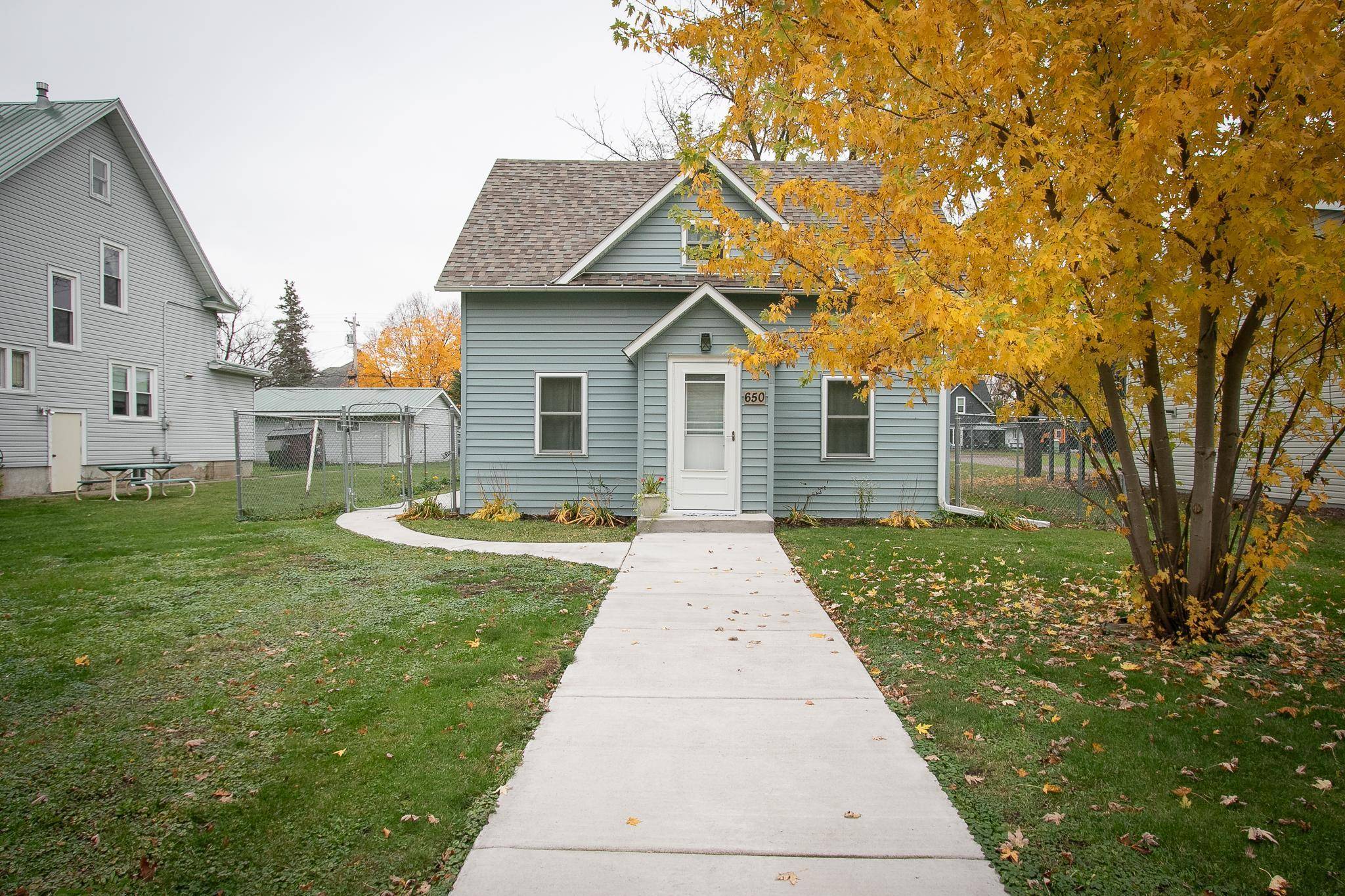 650 W 3rd ST,  Rush City,  MN 55069