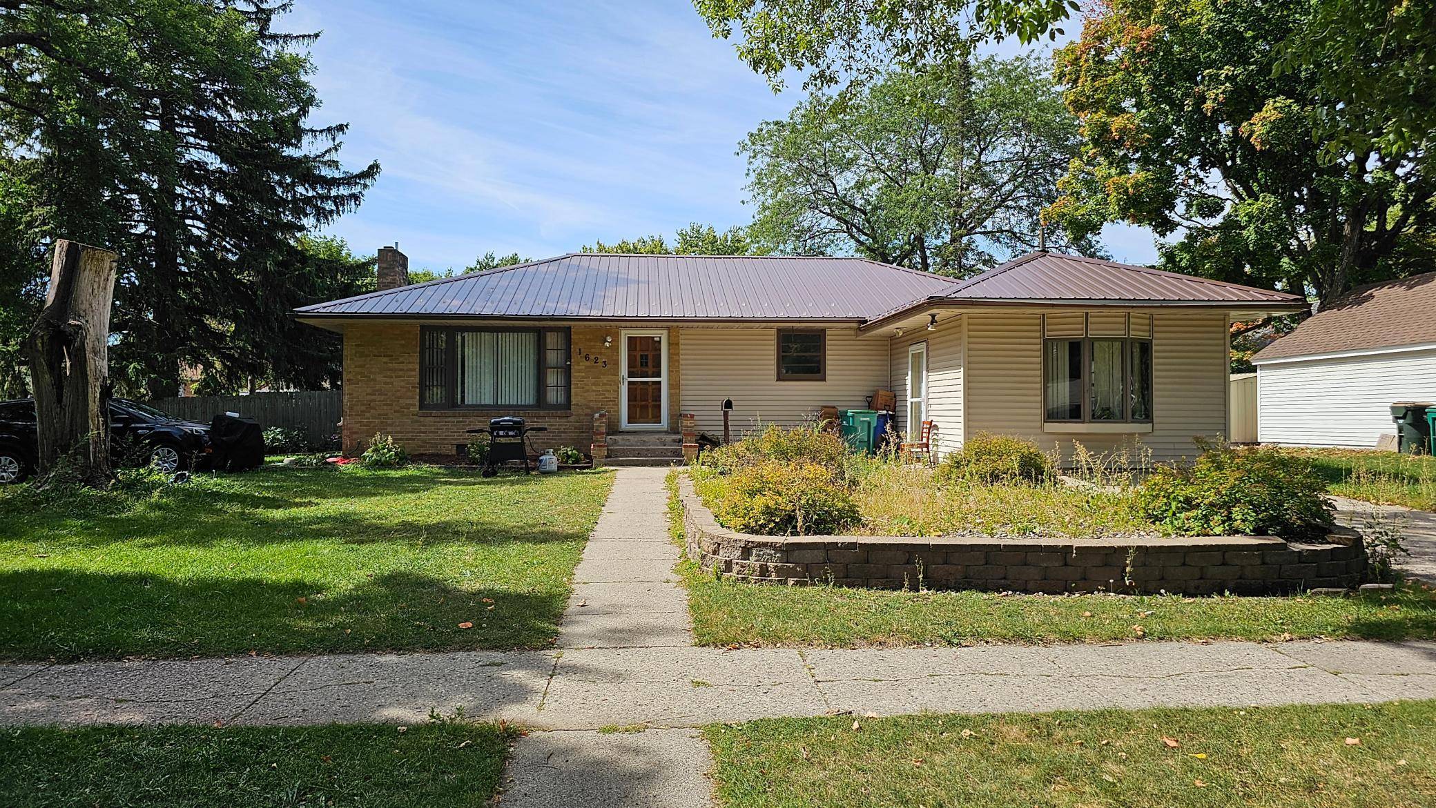 1623 Hennepin AVE N,  Glencoe,  MN 55336