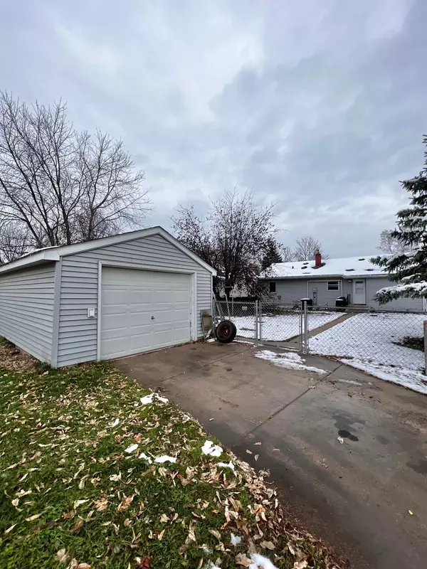 Thief River Falls, MN 56701,301 Maple AVE S
