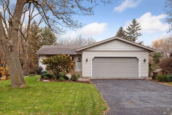 Eden Prairie, MN 55344,8656 Ridgewind RD