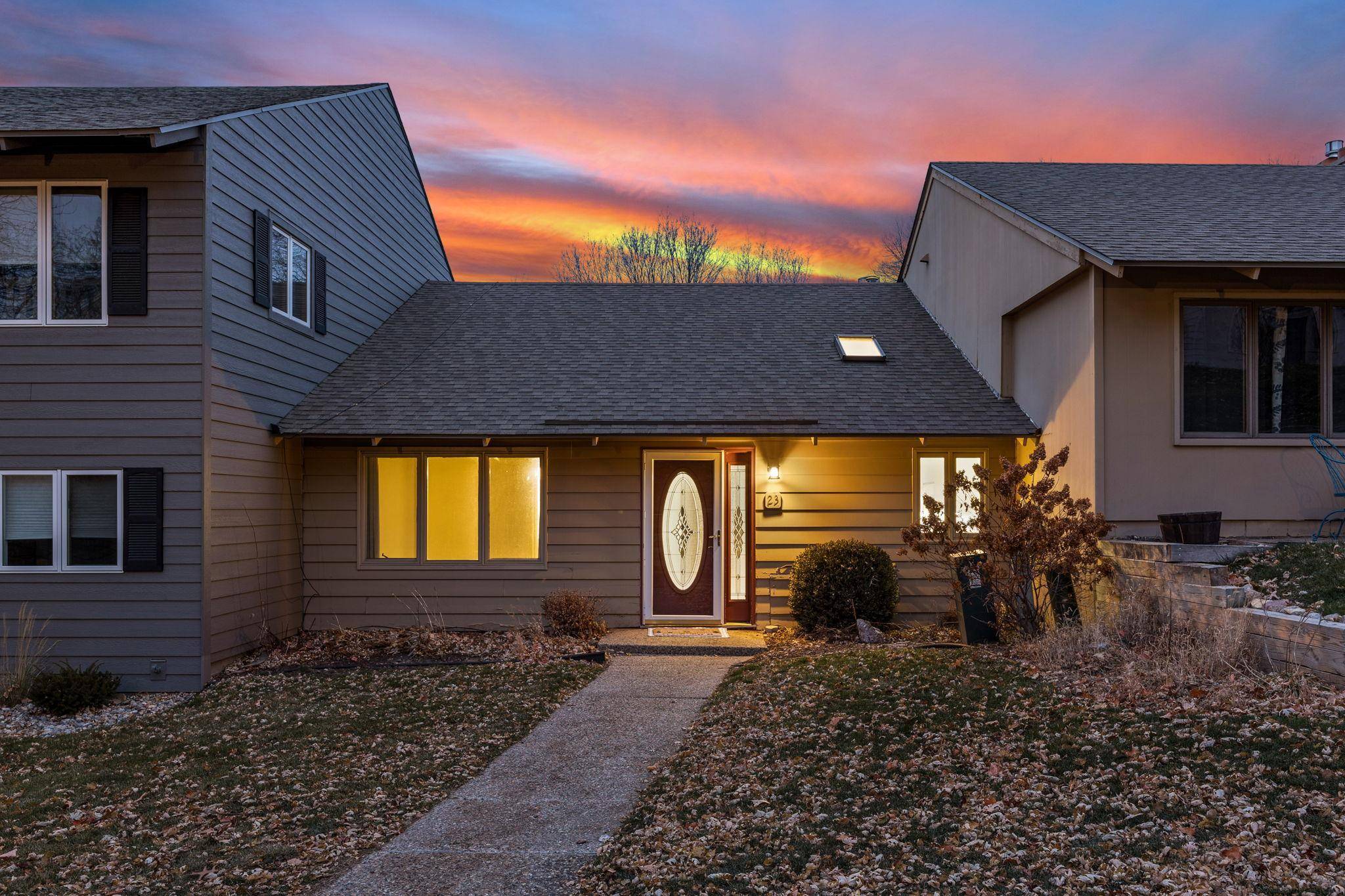 23 Carvers Green, Chaska, MN 55318