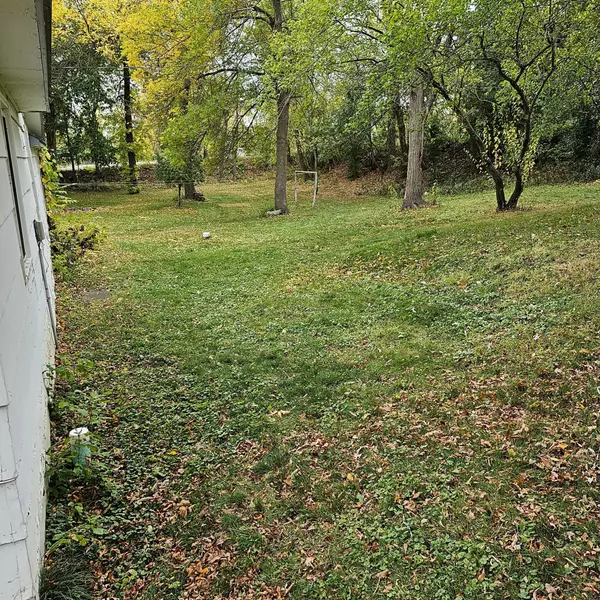 New London, MN 56273,301 4th AVE SE