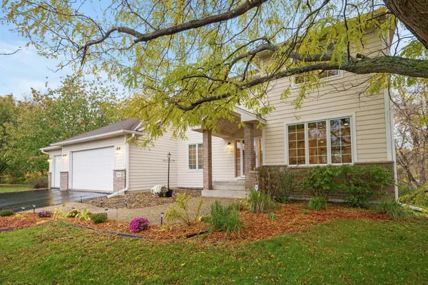 Saint Bonifacius, MN 55375,9040 Glacier RD