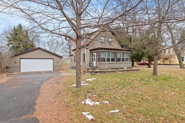 706 Ashland ST S, Cambridge, MN 55008