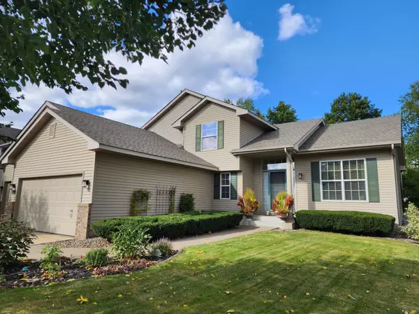 10198 Bald Eagle TRL, Woodbury, MN 55129