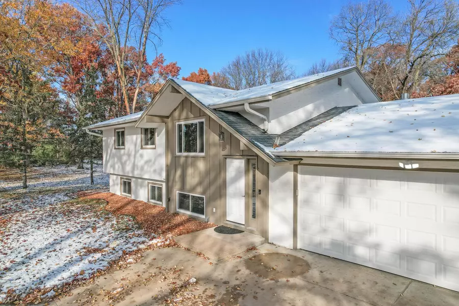 677 Highway 96 W, Shoreview, MN 55126