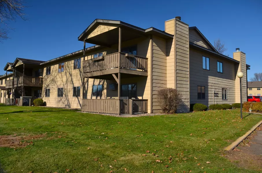 1806 Pioneer RD #112, Red Wing, MN 55066