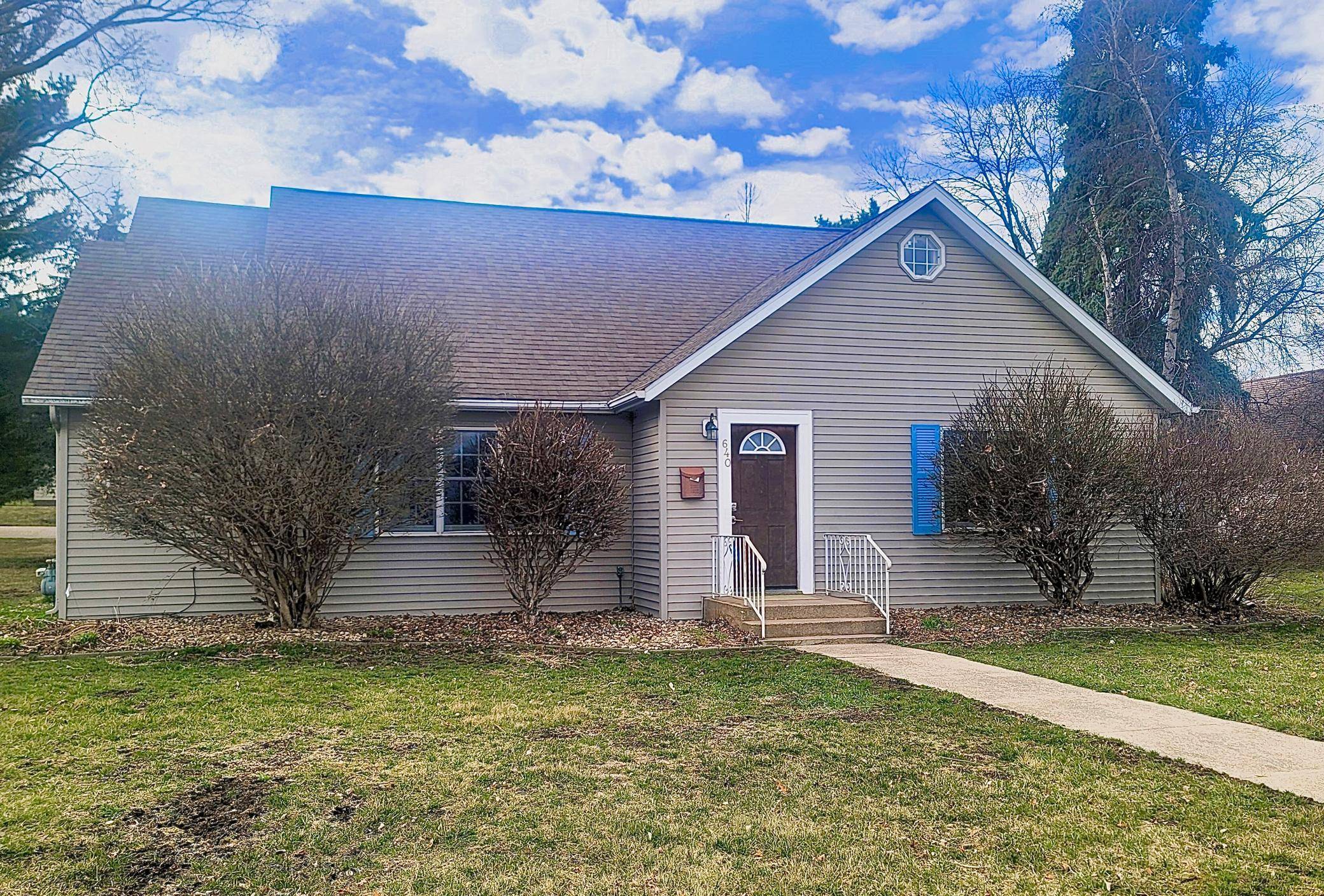 640 Mill ST, Zumbrota, MN 55992