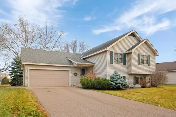 Waconia, MN 55387,116 Scott LN