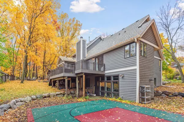 Chanhassen, MN 55317,840 Vineland CT