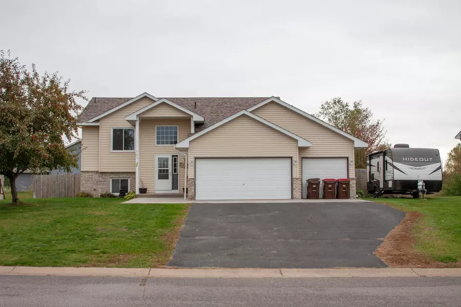 903 Marsh View AVE, Braham, MN 55006