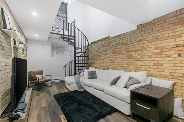 Minneapolis, MN 55404,603 S 9th ST #1