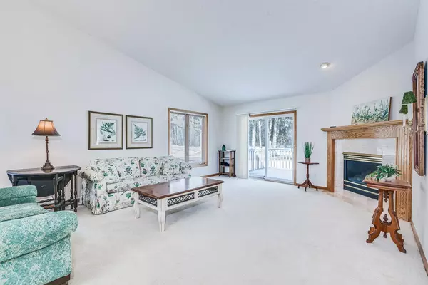 Vadnais Heights, MN 55127,4190 Thornhill LN