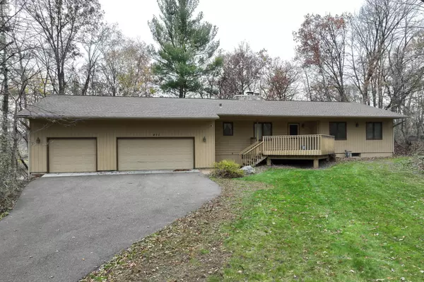 411 Mallalieu DR, Hudson, WI 54016