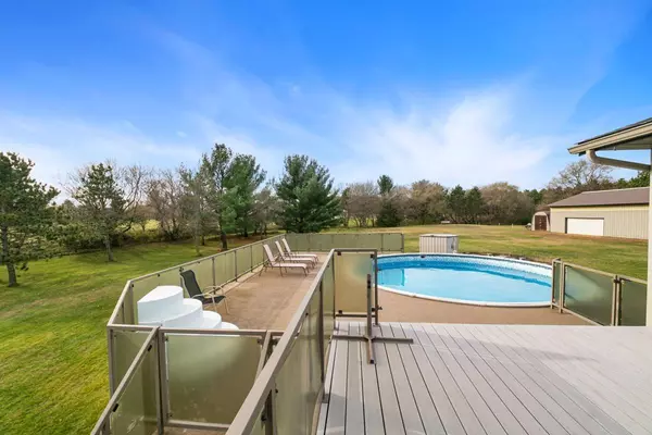 Hudson, WI 54016,717 Packer DR