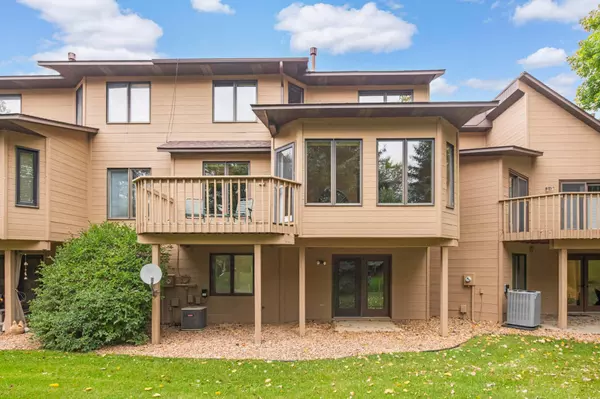 Apple Valley, MN 55124,13303 Huntington CIR