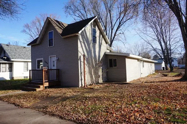 Menomonie, WI 54751,1426 Knapp ST