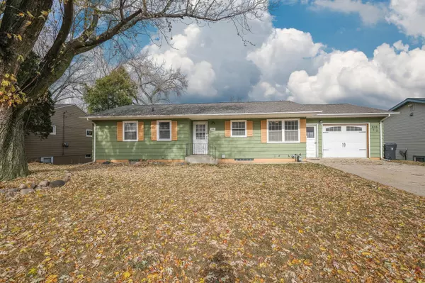 North Mankato, MN 56003,616 Lakeview AVE