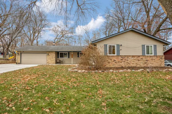 Burnsville, MN 55337,1013 Lacota LN