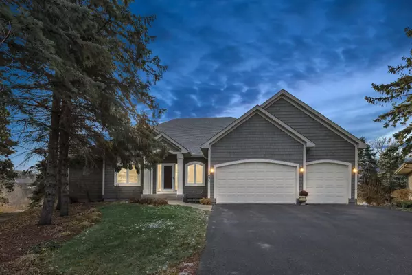 7696 Nature Path, Woodbury, MN 55125