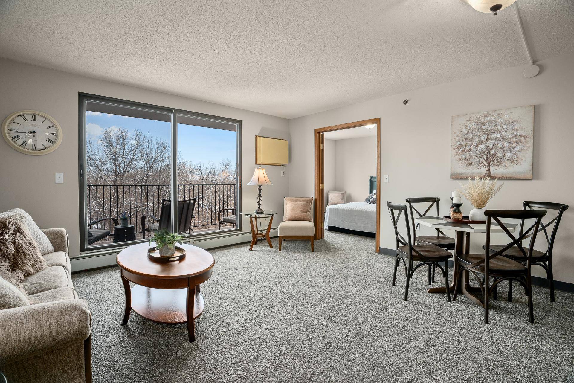 6500 Woodlake DR #606, Richfield, MN 55423
