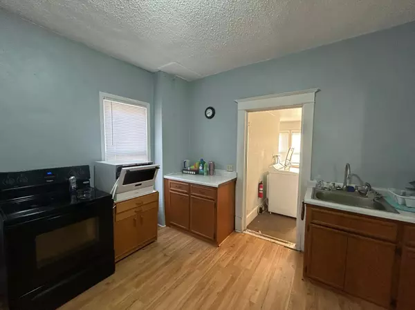 Appleton, MN 56208,38 N Hering ST