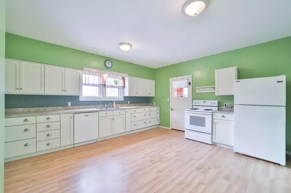 Staples, MN 56479,319 6th ST NE