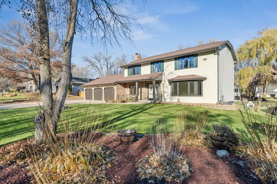 5704 Dewey Hill RD, Edina, MN 55439