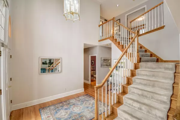 Eden Prairie, MN 55347,9484 Painters RDG
