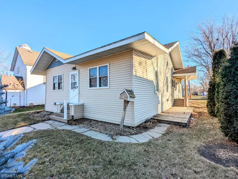 421 Main ST S, Bird Island, MN 55310