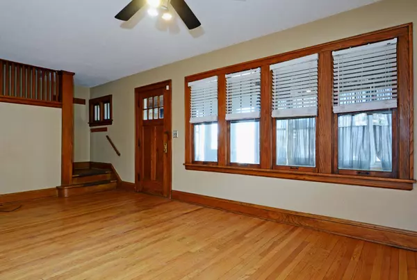 Saint Paul, MN 55130,1369 Searle ST