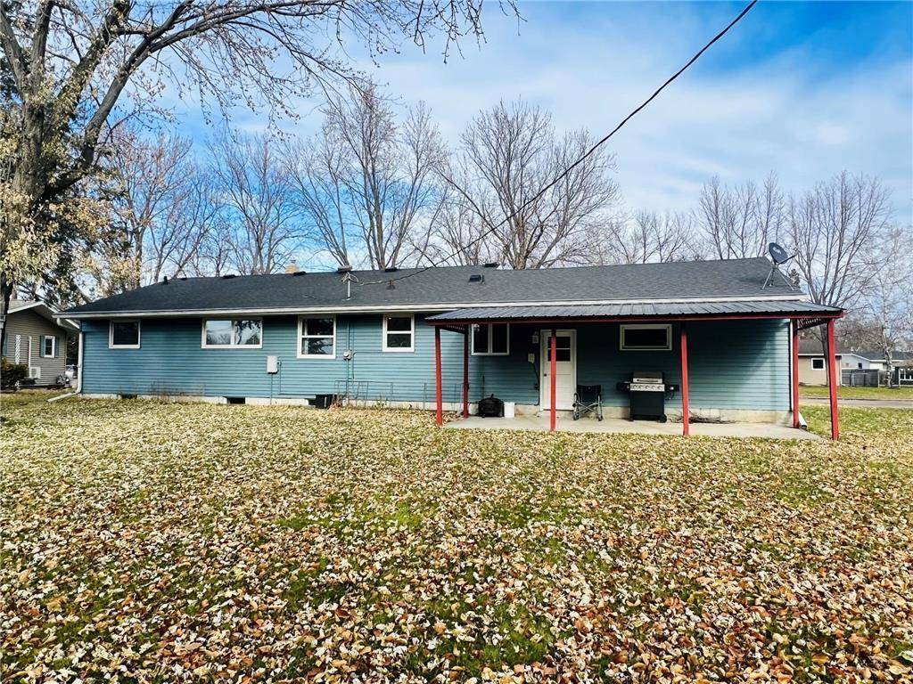 Morris, MN 56267,3 Highland DR