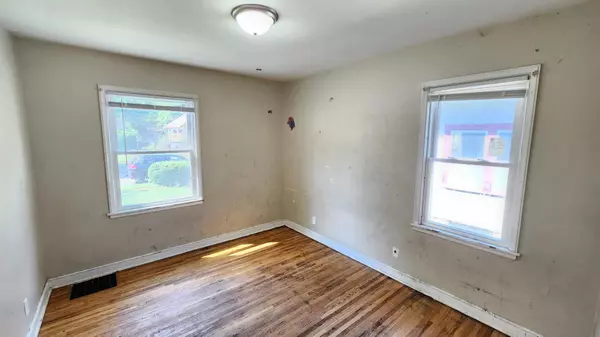 Minneapolis, MN 55412,3230 Irving AVE N