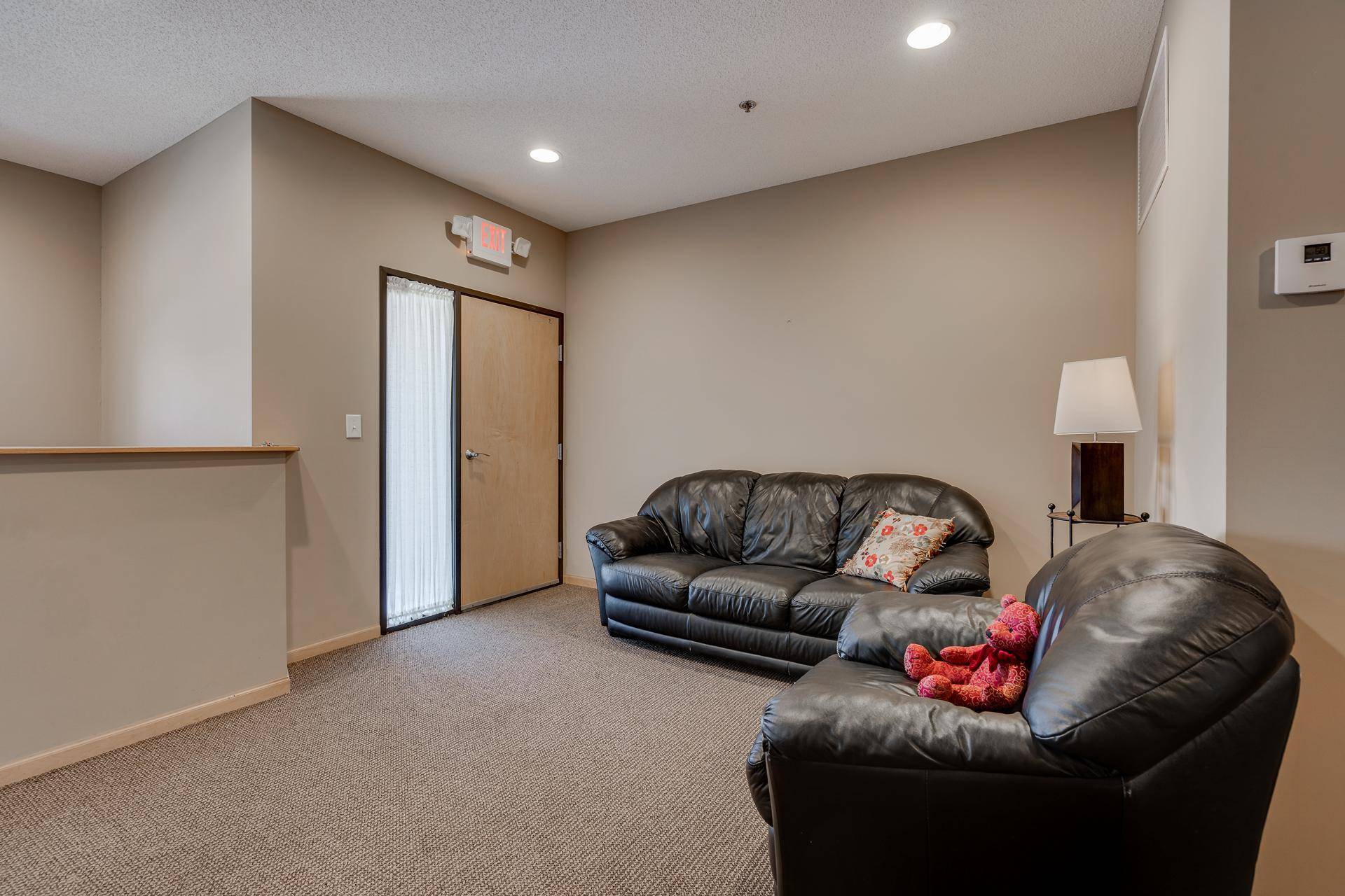 Burnsville, MN 55306,760 Southcross DR W