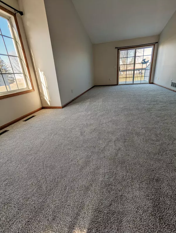 Owatonna, MN 55060,120 Cedar Cove LN NW